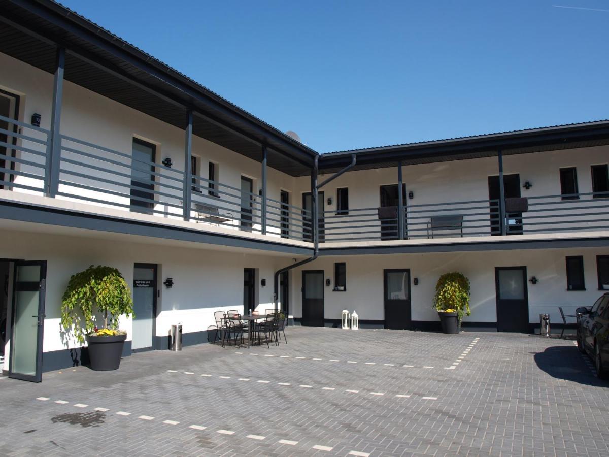 Gaestehaus Strauss Rodgau Exterior photo
